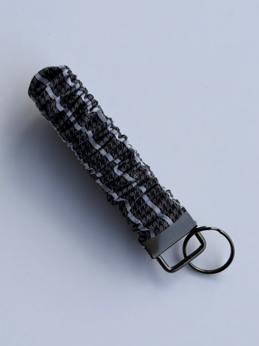 Scrunchie Wristlet - Black Stripe
